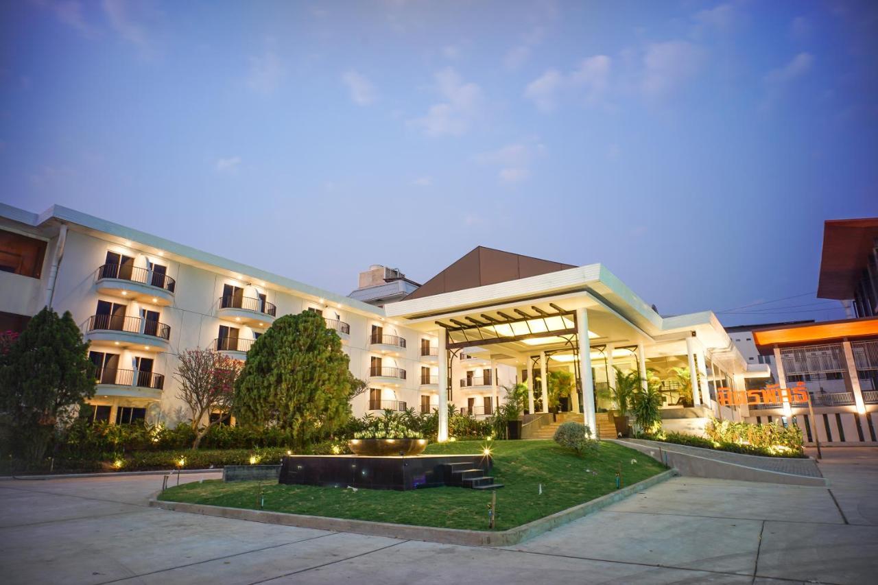 Mittapan Hotel Kanchanaburi Esterno foto