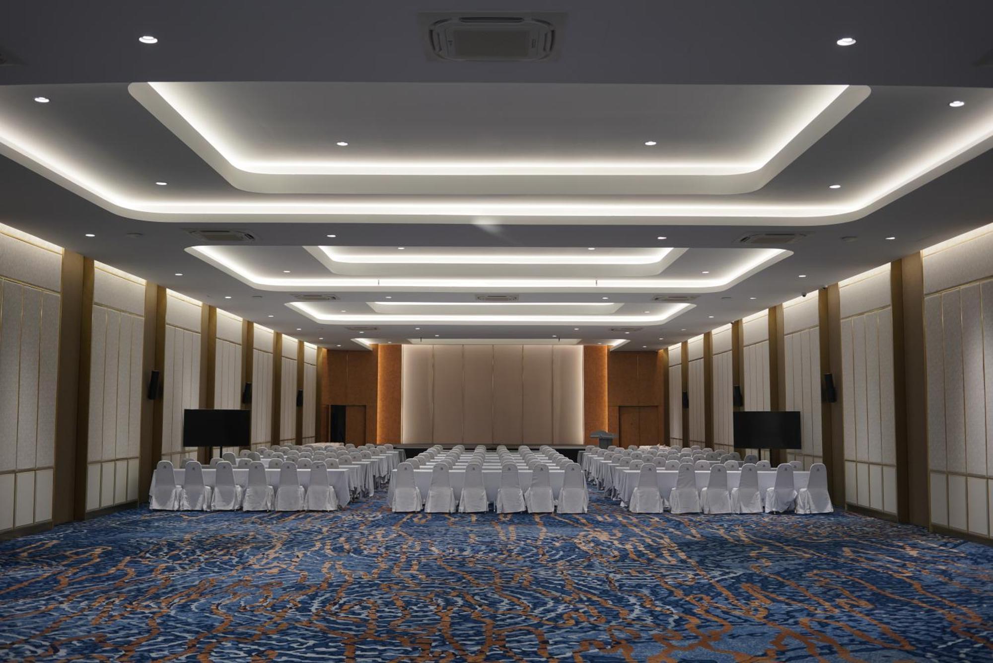Mittapan Hotel Kanchanaburi Esterno foto