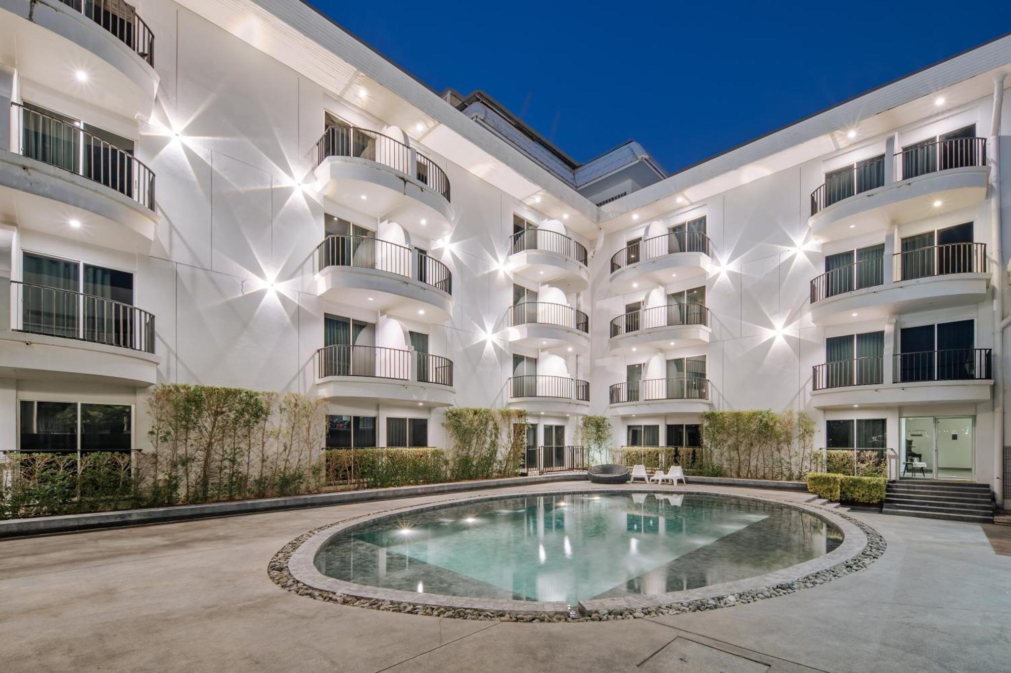 Mittapan Hotel Kanchanaburi Esterno foto