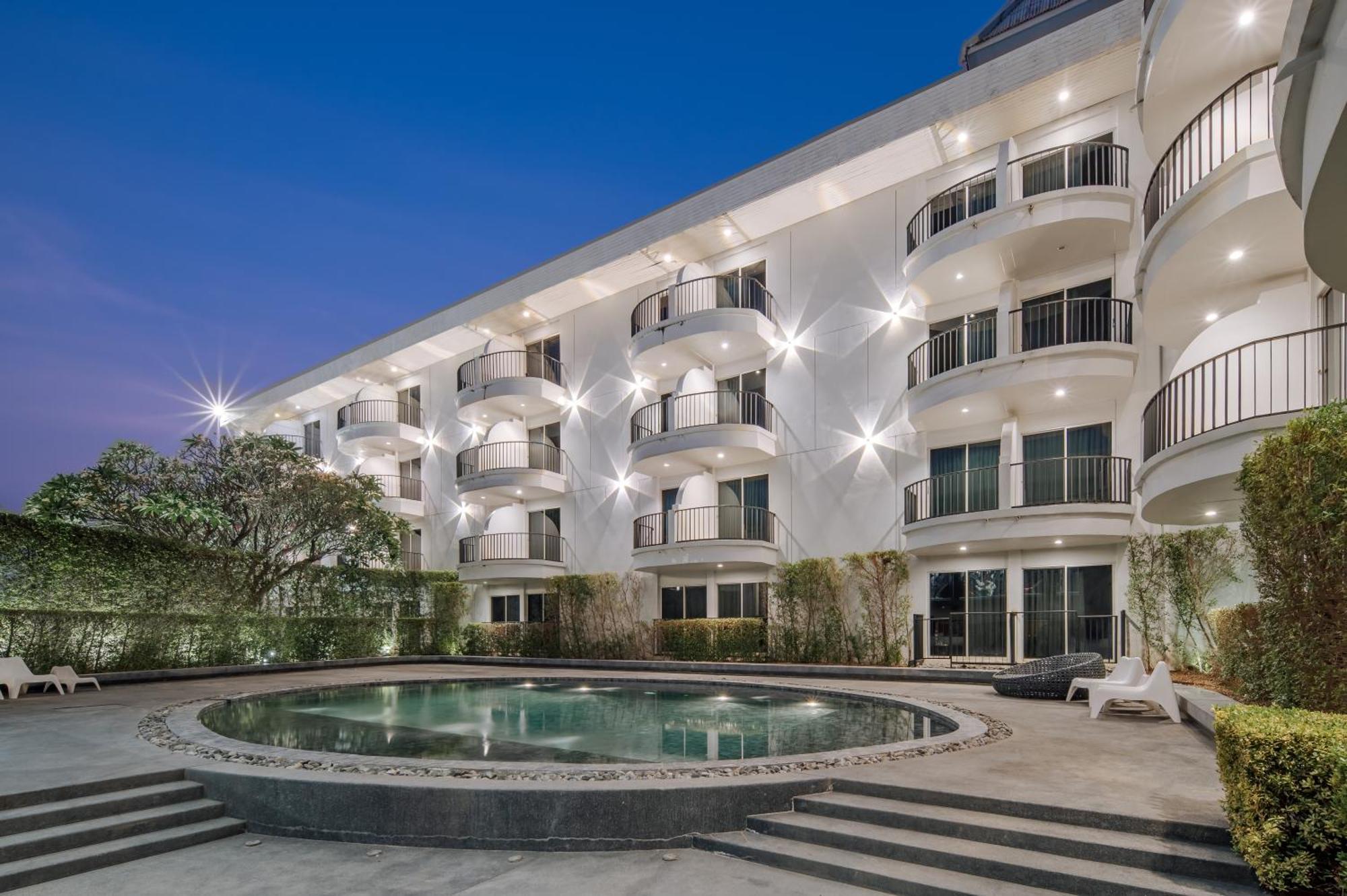 Mittapan Hotel Kanchanaburi Esterno foto
