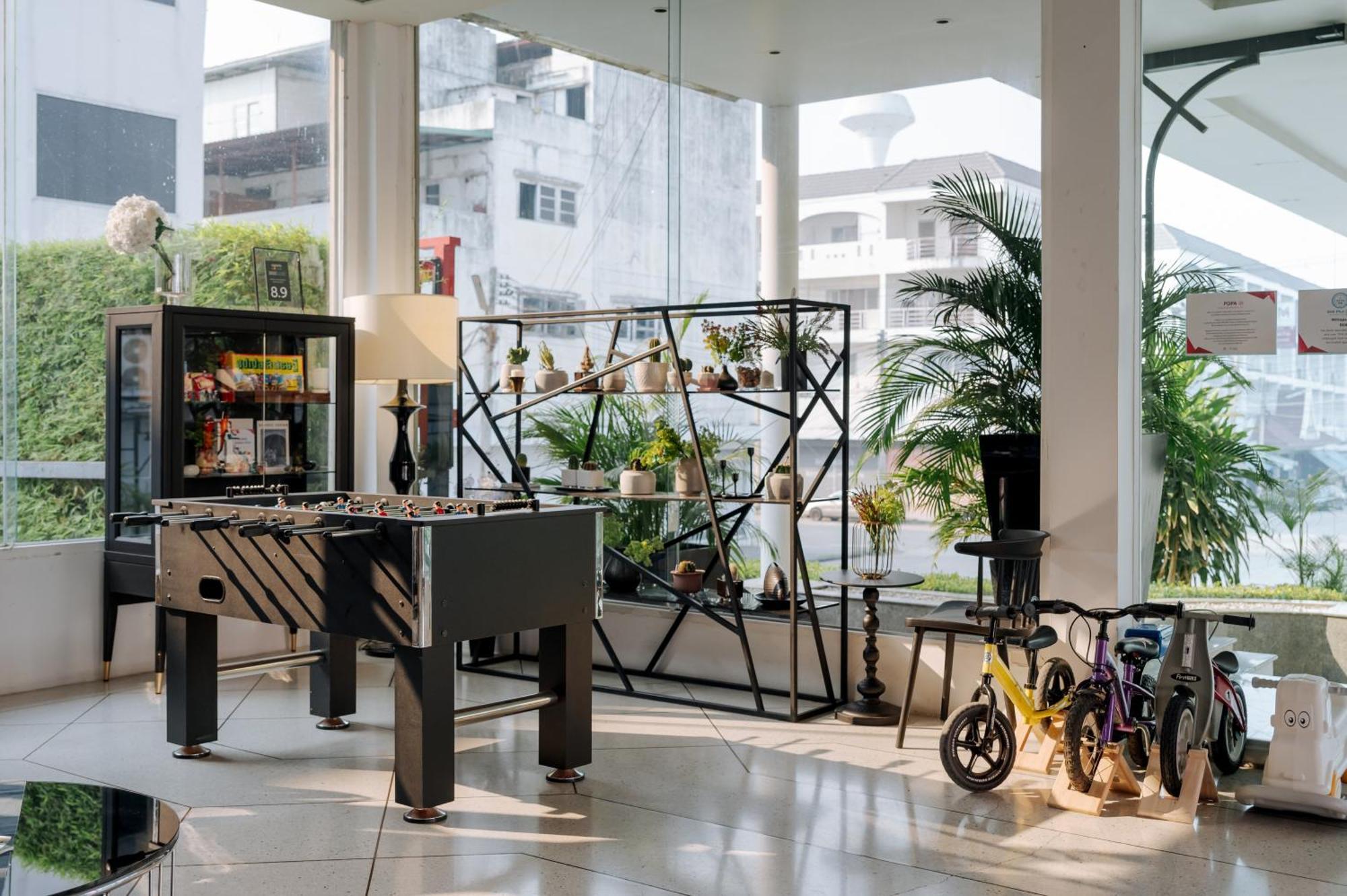 Mittapan Hotel Kanchanaburi Esterno foto